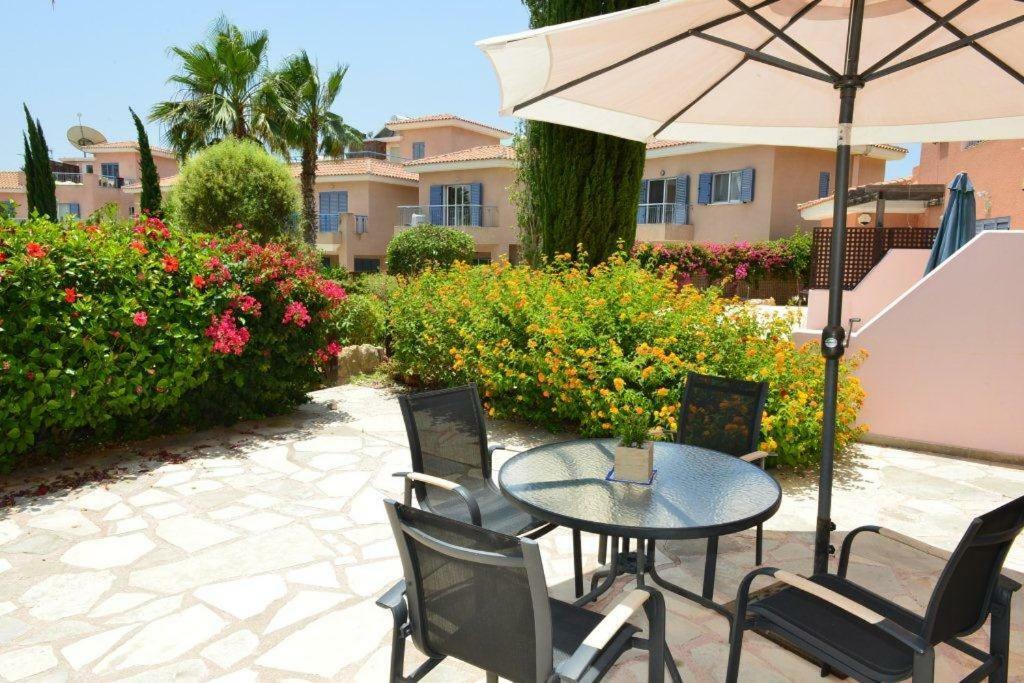 Limnaria Villas Sunny Garden Apartment بافوس المظهر الخارجي الصورة