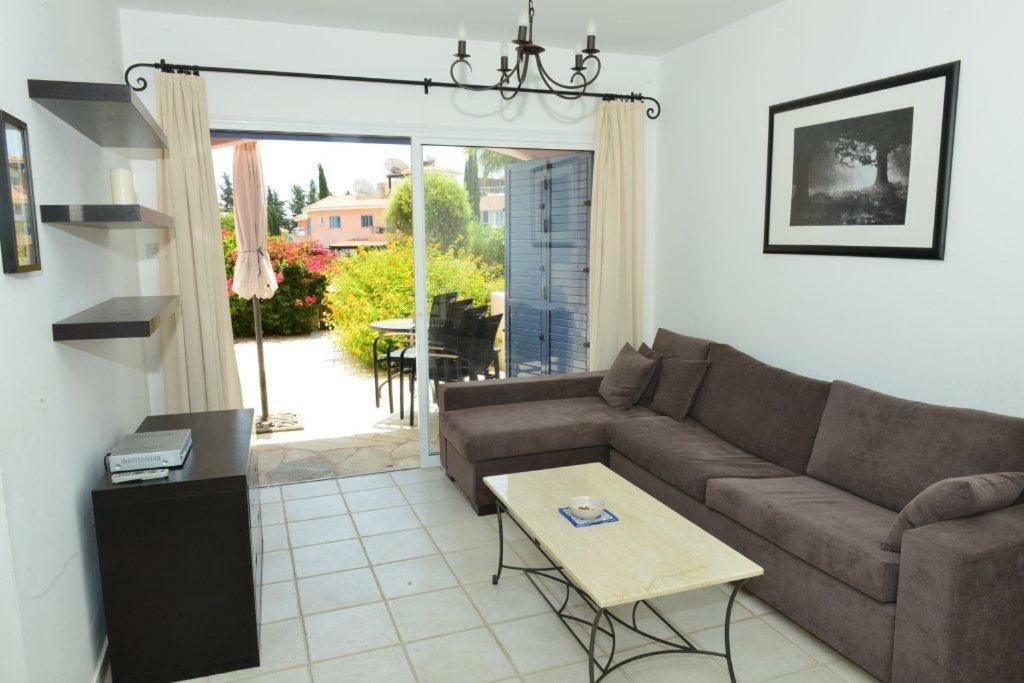 Limnaria Villas Sunny Garden Apartment بافوس المظهر الخارجي الصورة